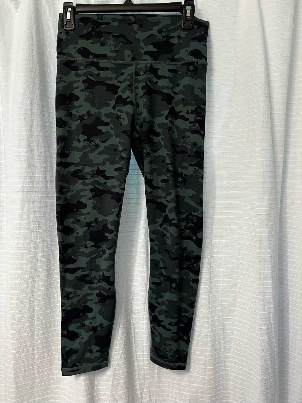 Women's Camouflage High-Waist Leggings in Dark Green